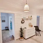 Chi Chi Appartement *