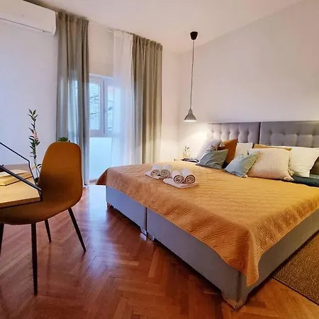 Chi Chi Apartment